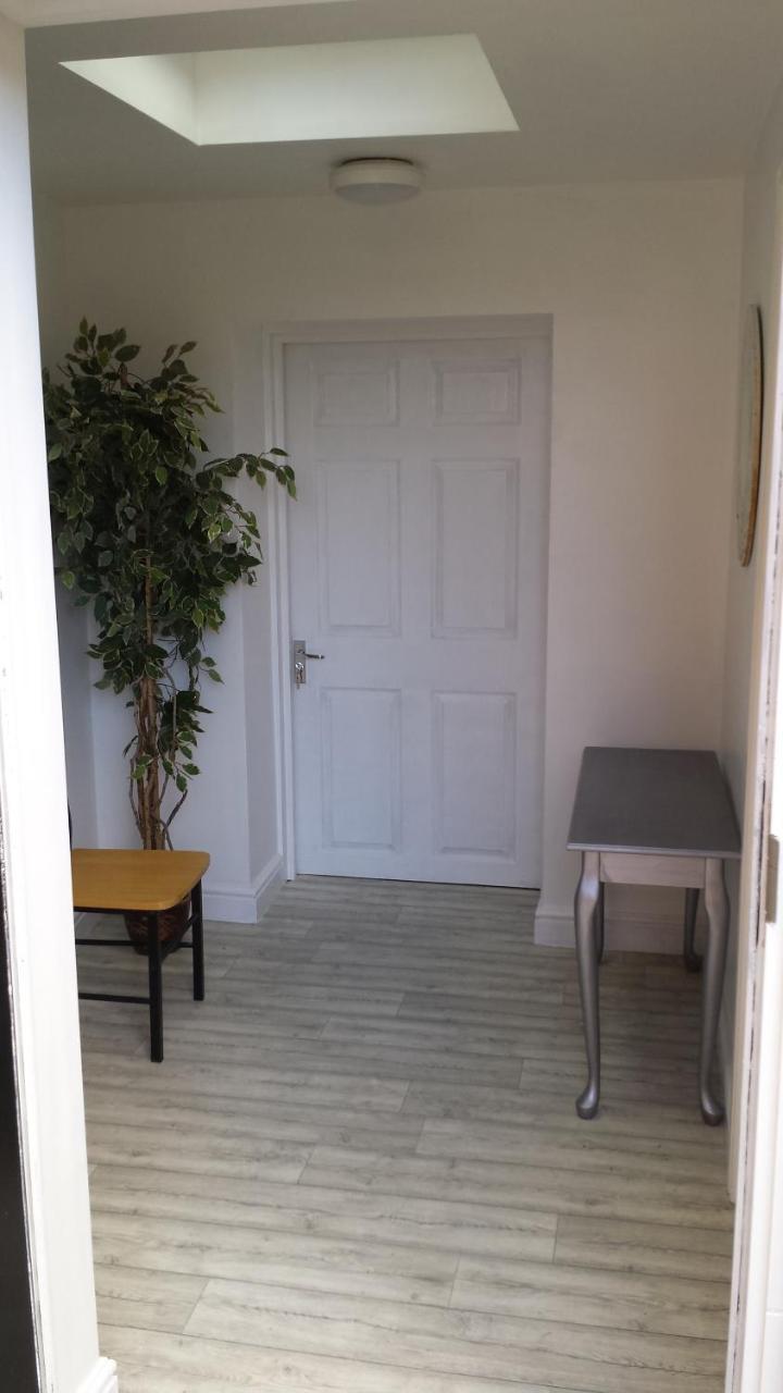 The Cabin Saracens Head Chapel Saint Leonards Exteriör bild